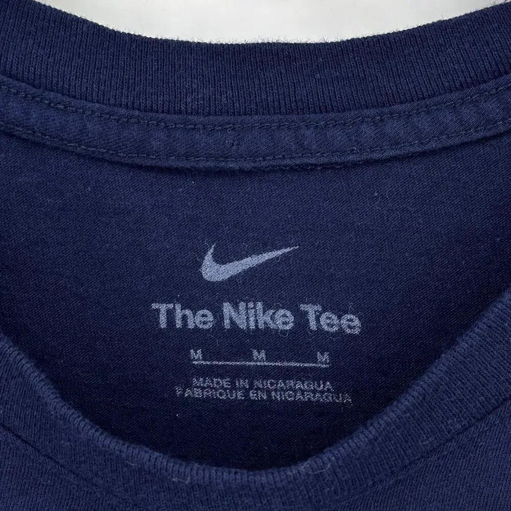 Nike Tennessee Titans NFL Football Short Sleeve T Shirt Mens Size Medium Blue